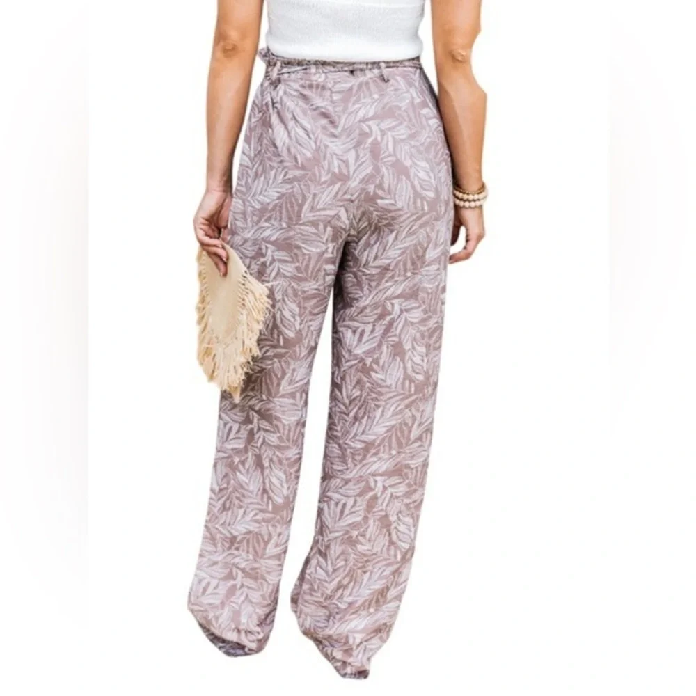 Pink Lily Sunny Day Getaway Printed‎ Taupe Pants
